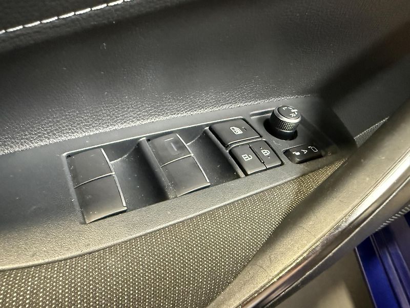 Toyota Corolla 2.0 Hybrid e-CVT Comfort Touri - fotka 10 z 13