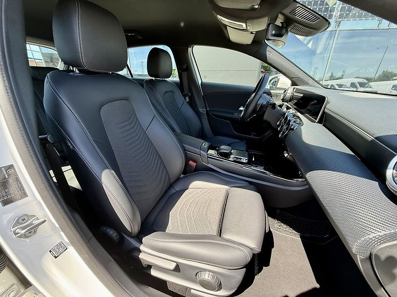 Mercedes-Benz Třídy A (2019) 180 d - fotka 25 z 31