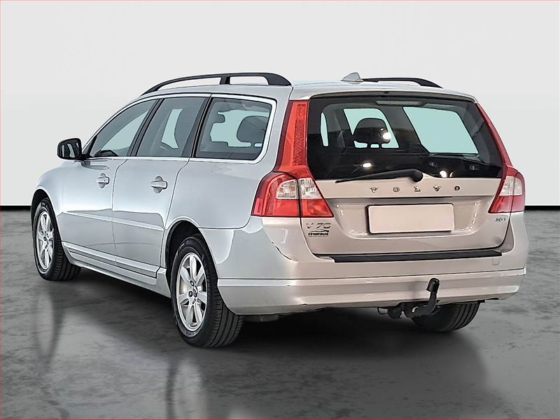 Volvo V70 (2011) 2.0 T, Serv.kniha, Tempomat - fotka 4 z 18