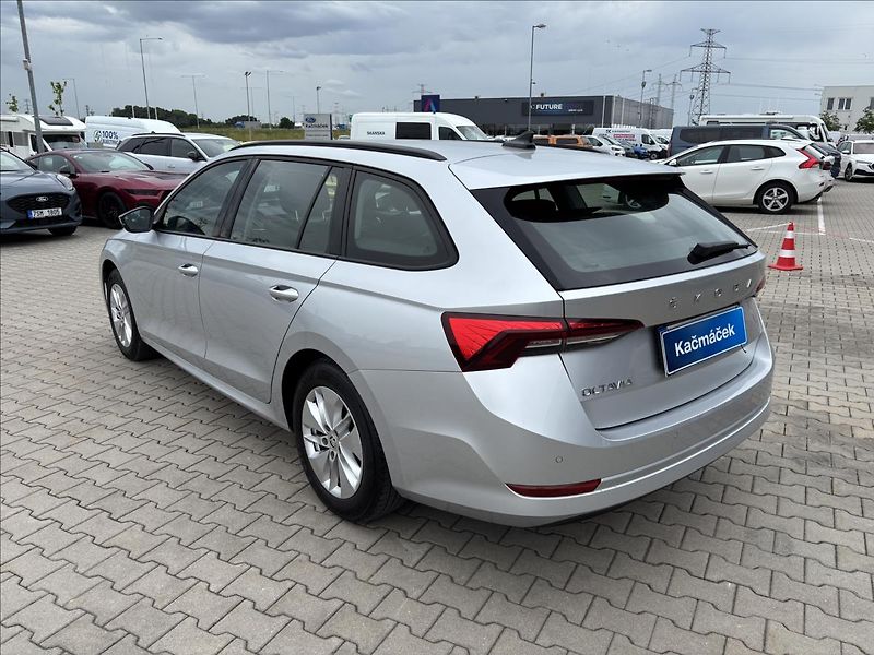 Škoda Octavia 2,0 TDI Ambition 85kW - fotka 3 z 43
