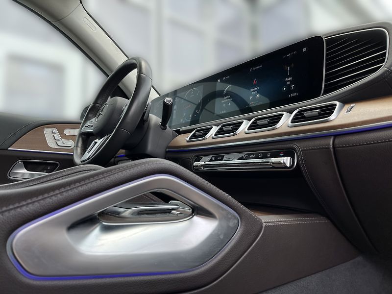 Mercedes-Benz GLE 350d 4MATIC Airmatic - fotka 17 z 21