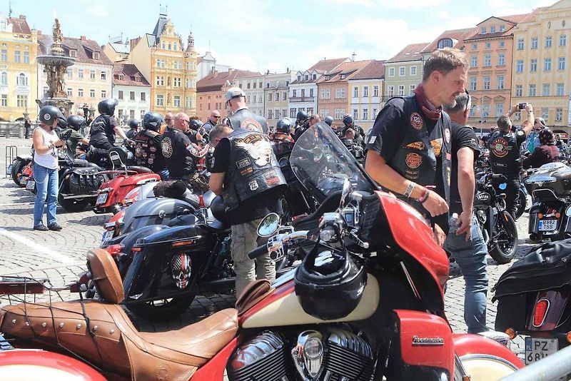 Setkání nadšenců a majitelů motocyklů Indian z celého světa v Českých Budějovicích.