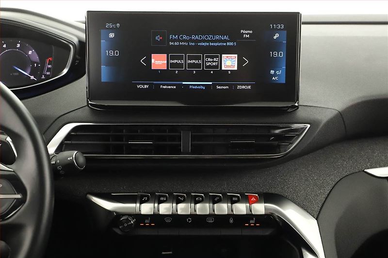 Peugeot 5008 (2022) 1.5 BlueHDi - fotka 12 z 20