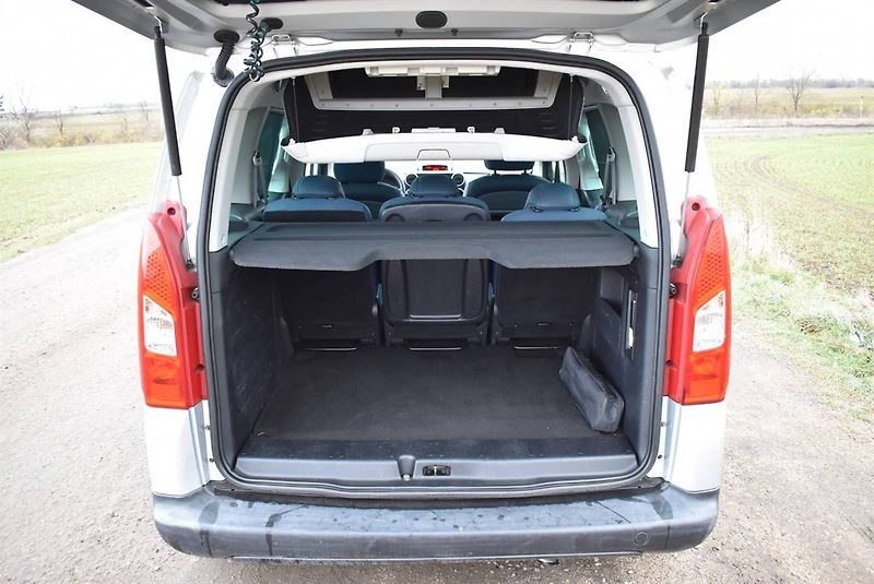 Citroën Berlingo 1,6 16V MULT,1.M,SERVIS,TOP! - fotka 18 z 19