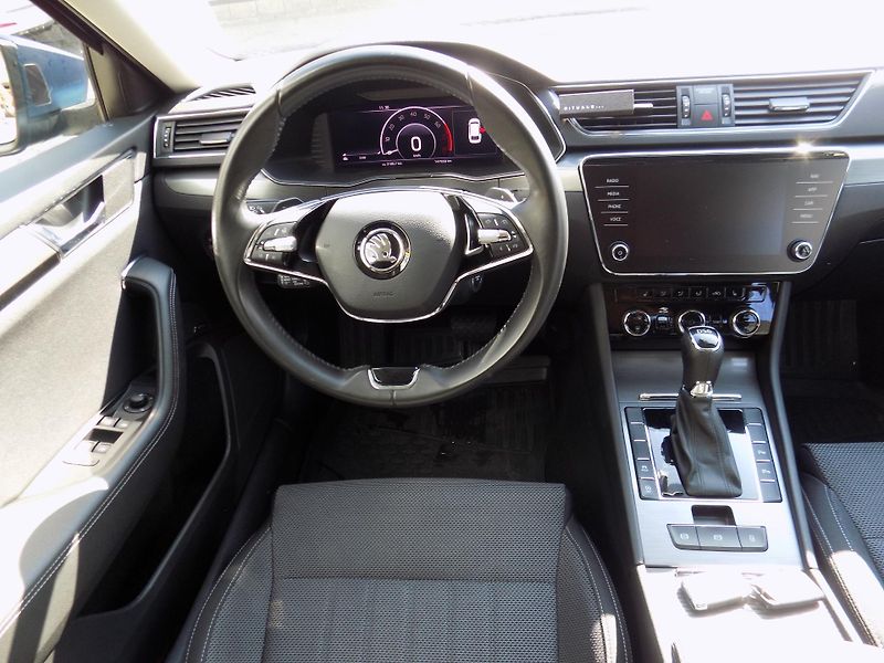 Škoda Superb (2021) 1.5 TSi Style Plus - fotka 11 z 15