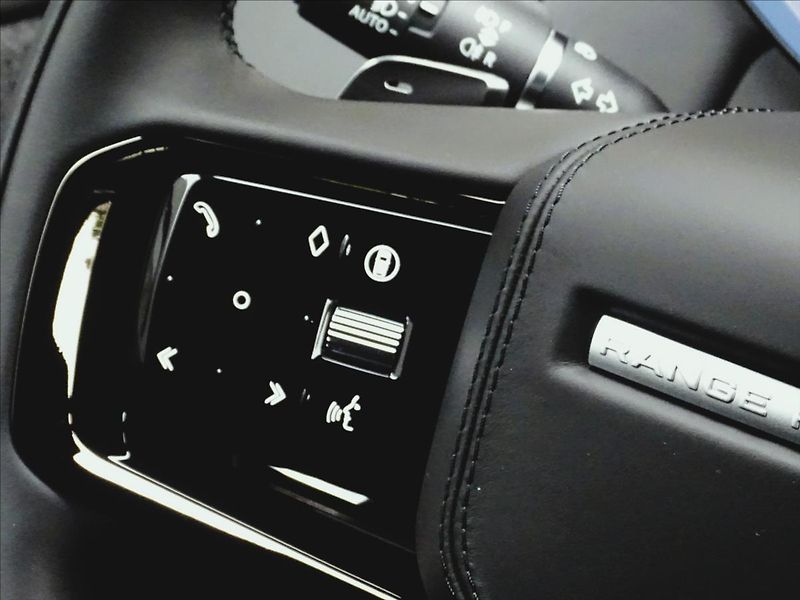 Land Rover Range Rover Sport (2026) 3,0 P550e AUTOBIOGRAPHY PHEV - fotka 12 z 29