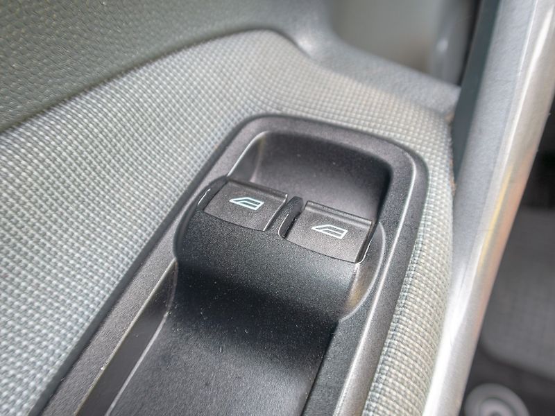 Ford Fiesta (2010) 1.25i 60KW – TAŽNÝ - fotka 26 z 40