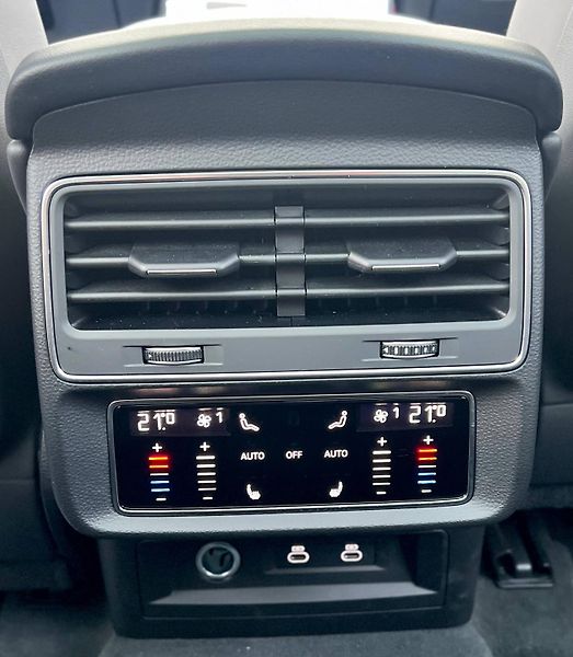 Audi Q7 (2024) S-LINE 50 TDI QUATTRO V ZÁRUCE - fotka 22 z 52