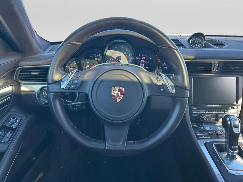 Porsche 911 4S - fotka 18 z 30