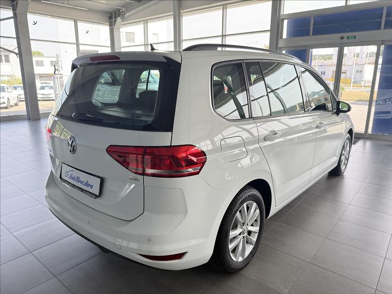 Volkswagen Touran 1,2   TSI,COMFORTLINE,SERVISKA - fotka 6 z 22