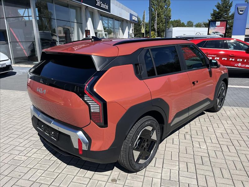 Kia EV3 (2026) 150 KW + 81,4 KWH V2L  EARTH - fotka 5 z 24