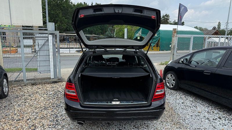 Mercedes-Benz Třídy C (2013) C220CDi 125kW *Xenon*Navi*Alu* - fotka 20 z 22