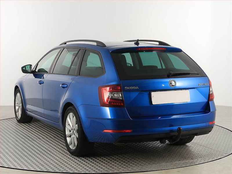 Škoda Octavia (2017) 2.0 TDI, Automat, Navi - fotka 4 z 19