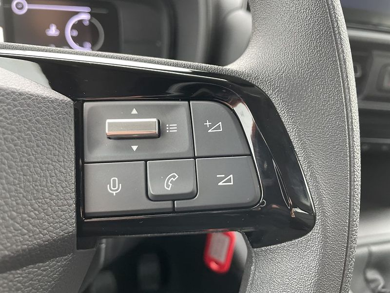 Toyota ProAce City Verso 1.5D MT 130k Business 7S - fotka 21 z 27