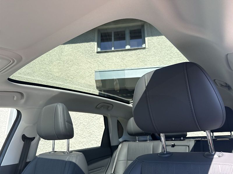 Leapmotor B10 (2026) DESIGN HYBRID EV - fotka 24 z 32