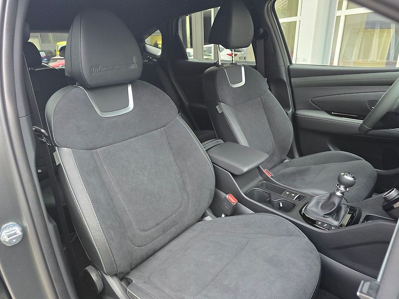 Hyundai Tucson (2025) 1.6T-GDi MT 20 YEARS - fotka 22 z 26