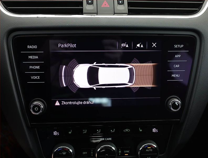 Škoda Octavia (2017) RS 2.0 TDI 4x4 DSG, 4X4 - fotka 16 z 21