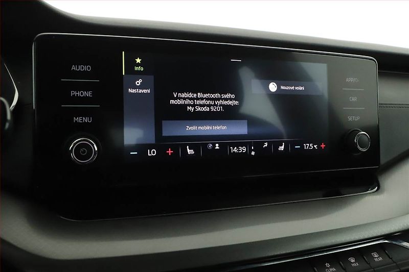 Škoda Octavia (2023) Ambition 2.0 TDI, ČR,1.maj - fotka 16 z 21