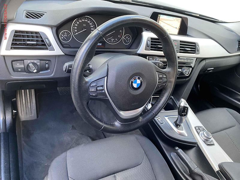 BMW Řada 3 (2016) 2.0D 320d, AT, LED, navi, - fotka 12 z 18
