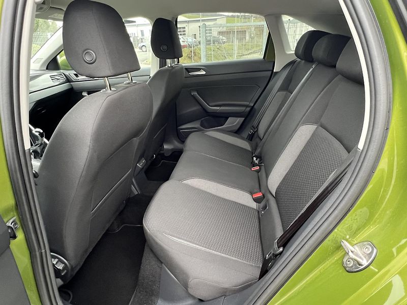 Volkswagen Taigo (2023) 1.0 TSI, pěkný stav - fotka 11 z 28