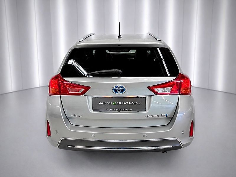 Toyota Auris 1.8 HYBRID e-CVT TS STYLE, KEY - fotka 5 z 18