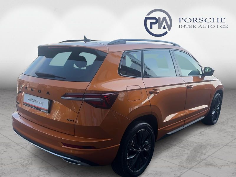 Škoda Karoq 2.0TDi DSG 110kW 4x4 Sportline - fotka 2 z 23