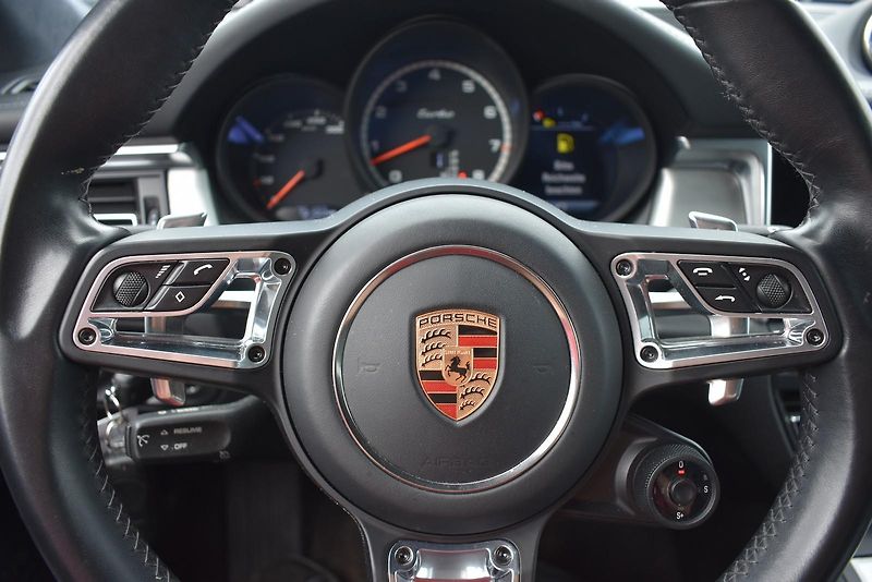 Porsche Macan 2.9 Turbo PDK vzduch Panorama - fotka 4 z 8