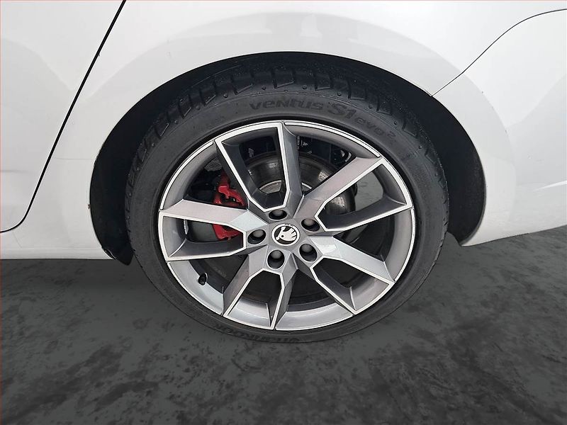 Škoda Octavia (2015) RS 2.0 TDI, Automat, Kůže - fotka 15 z 18