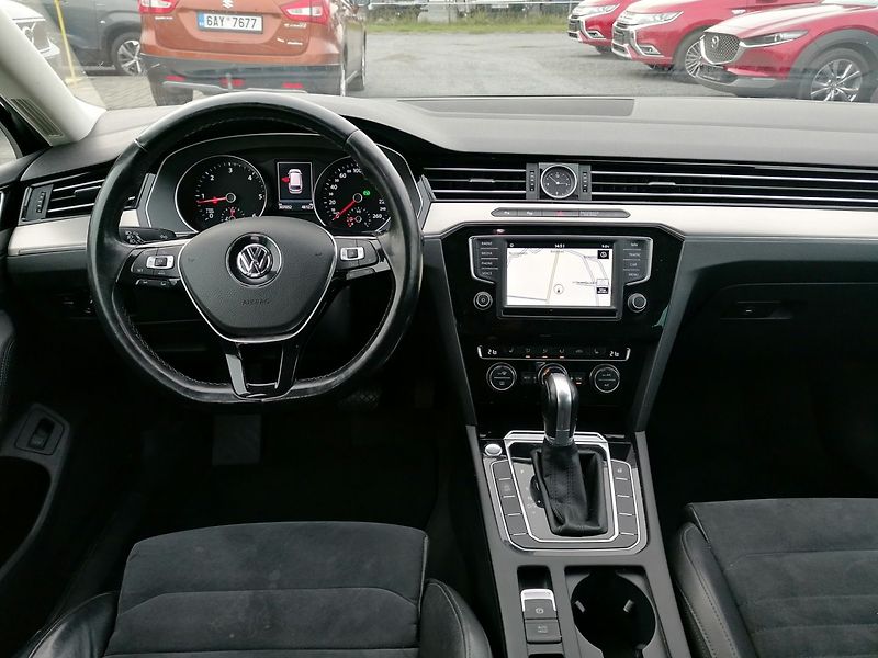 Volkswagen Passat (2016) 2.0 TDi DSG Highline,LED - fotka 8 z 27