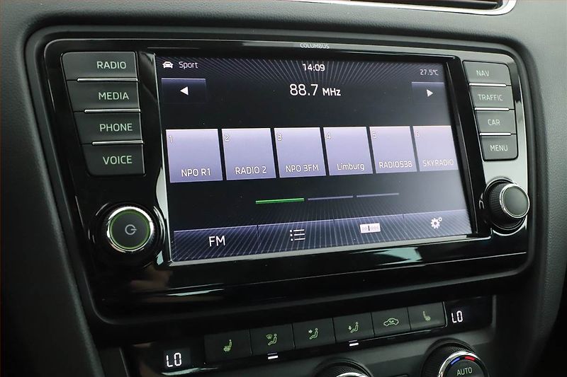 Škoda Octavia (2013) 1.8 TSI, Automat, Serv.kniha - fotka 16 z 21