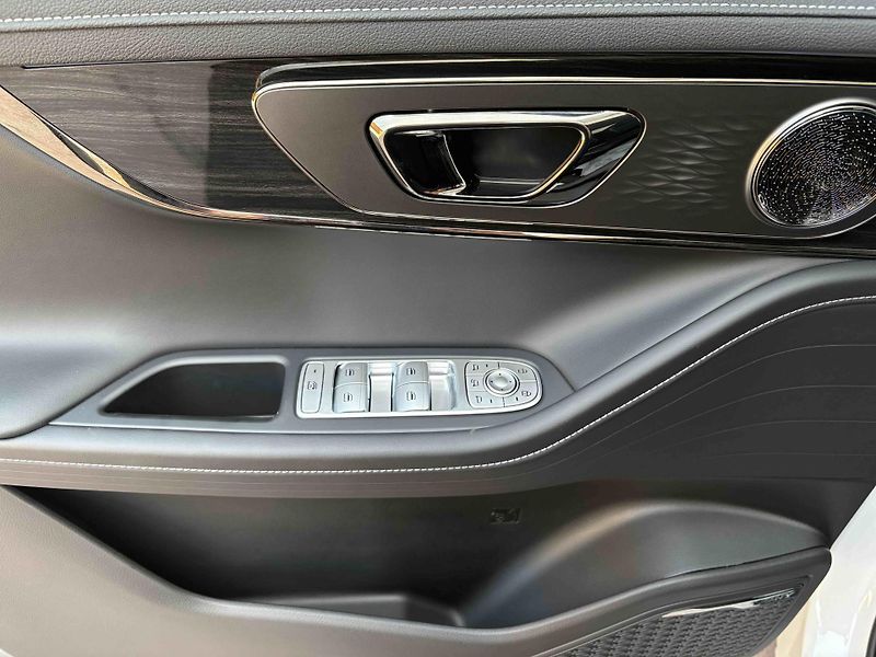 Omoda 5 (2026) Premium 1.6 tGDI 108kW - fotka 10 z 25
