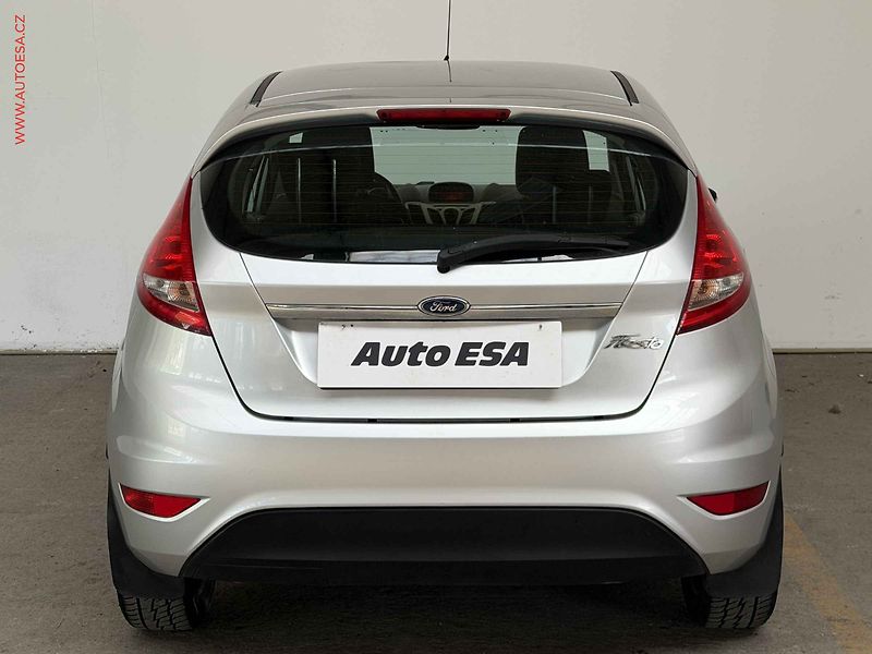 Ford Fiesta (2009) 1.25 i, 2.maj,ČR, STK7/28 - fotka 5 z 16