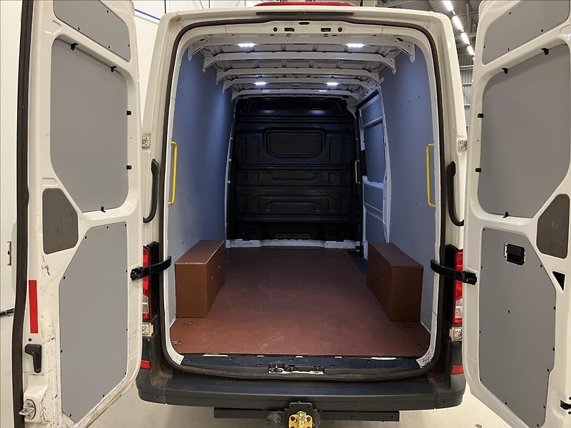 Volkswagen Crafter 35 L2H2 2,0 TDI - fotka 4 z 10