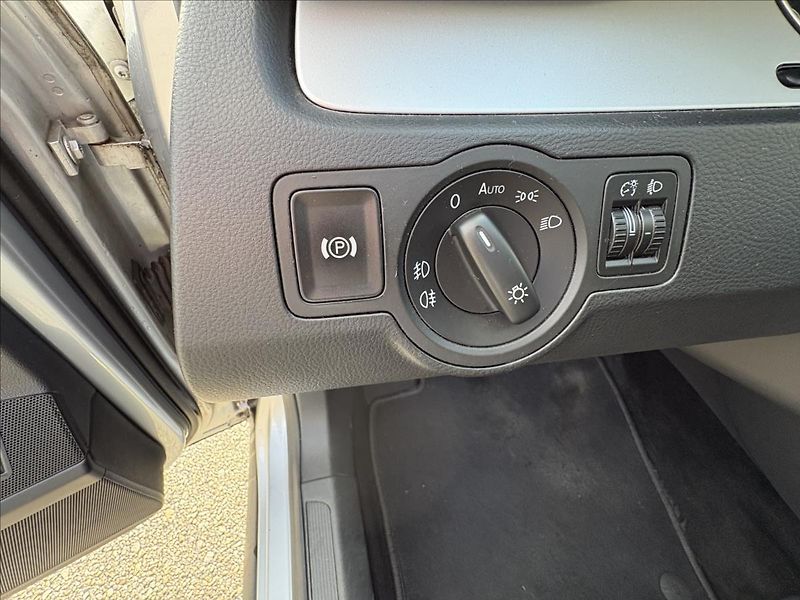 Volkswagen Passat 1,4 TSi 90kW,PDC,Výhřev,OrigKm - fotka 6 z 29