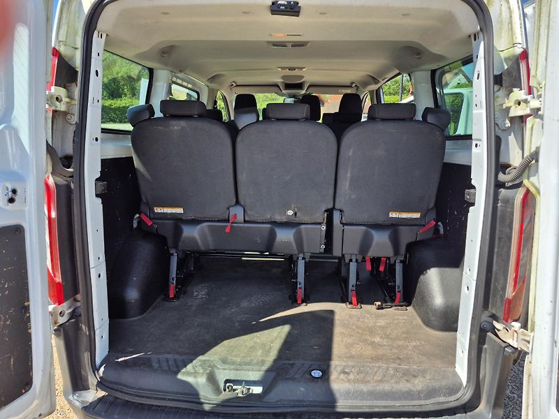 Ford Transit Custom (2014) 2.2 Tdci 9 míst  - fotka 21 z 22