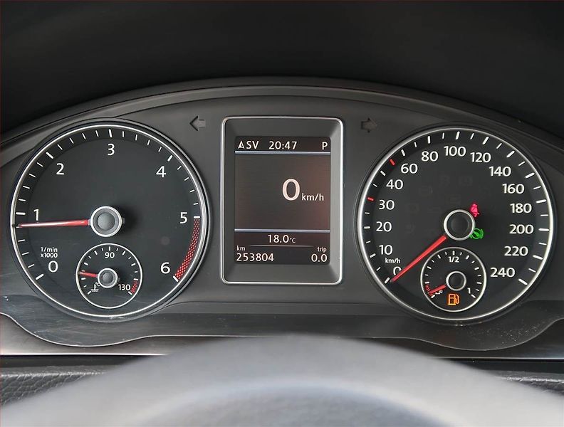 Volkswagen Multivan (2013) Highline 2.0 TDI 4Motion, ČR - fotka 11 z 24