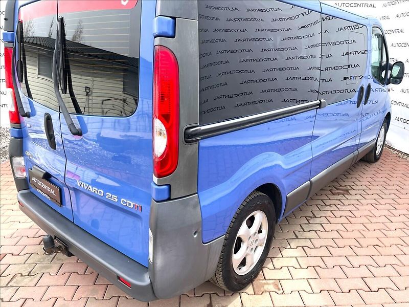 Opel Vivaro 2,5 D,107kW,8míst,po servisu,L - fotka 9 z 23