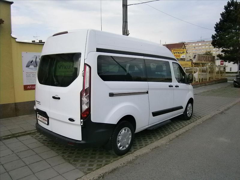 Ford Transit Custom 2,2 TDCI L2H2 KLIMA 9 MÍST - fotka 6 z 26