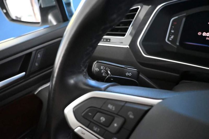 Volkswagen Tiguan Allspace (2023) 2.0 LED DSG ACC LIFE Tažné Vir - fotka 14 z 36