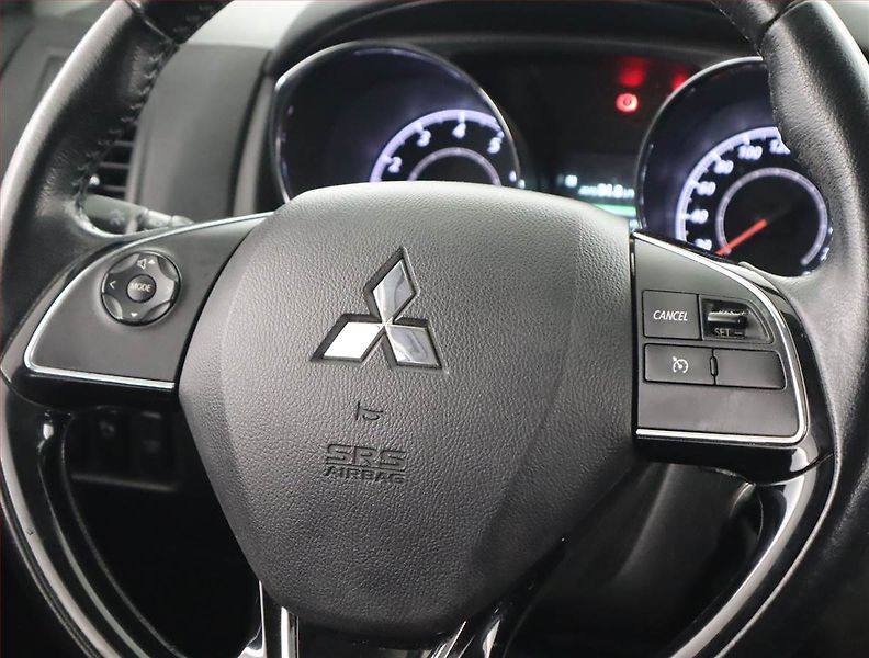 Mitsubishi ASX (2015) 1.6 MIVEC, Tempomat - fotka 15 z 19