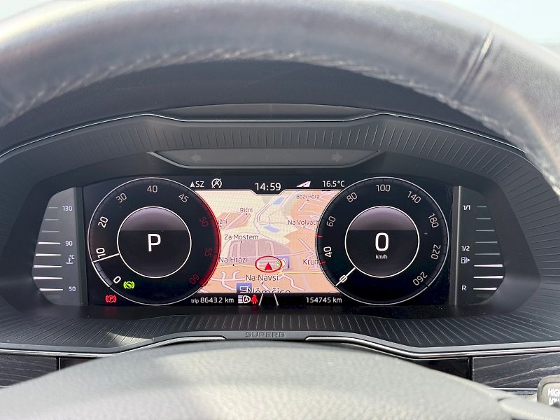 Škoda Superb (2019) 2.0 TDI 110 kW DSG Style Plus - fotka 14 z 26
