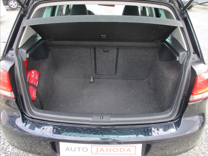 Volkswagen Golf 1,4 TSI, digi klima, servis, - fotka 9 z 28