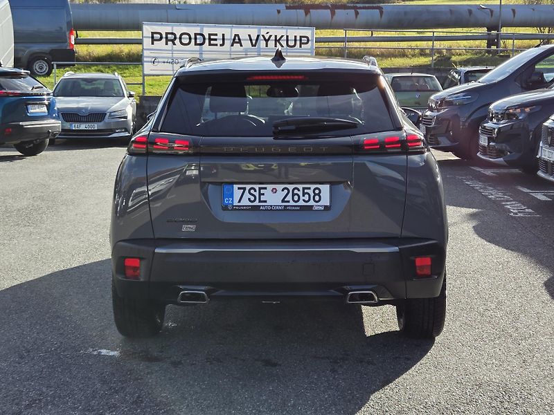 Peugeot 2008 (2025) 1.2 PT 130 ALLURE EAT8 - fotka 4 z 29