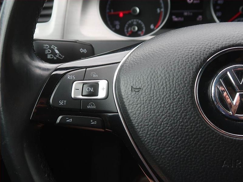 Volkswagen Golf (2016) 1.6 TDI, Automat, Tempomat - fotka 17 z 18