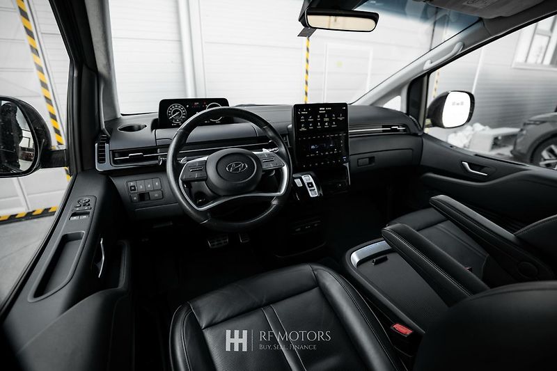 Hyundai Staria (2023) 2.2 CRDi Luxury 4x4 130kW - fotka 20 z 54