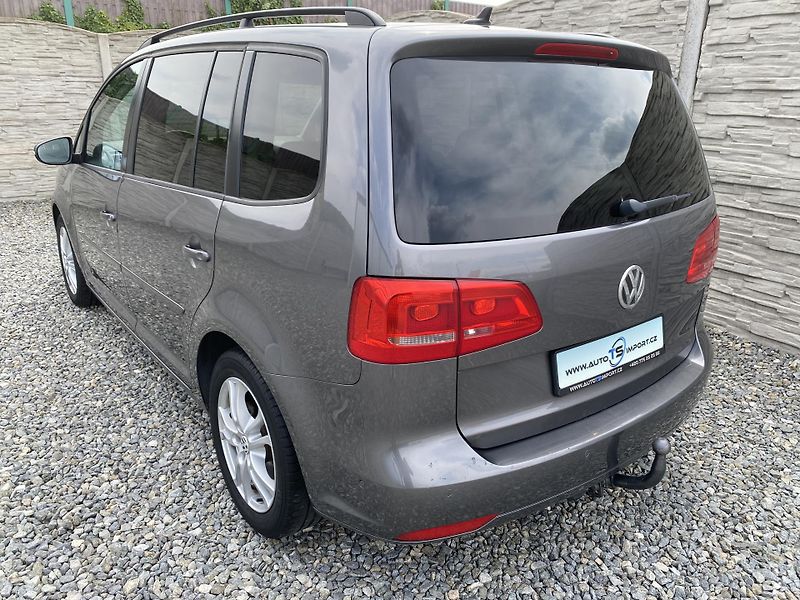 Volkswagen Touran 2.0TDi 140PS DSG TAŽNÉ - fotka 3 z 47