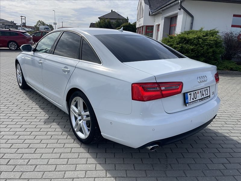 Audi A6 3,0 TDi 150kw S-Line Quattro - fotka 38 z 41
