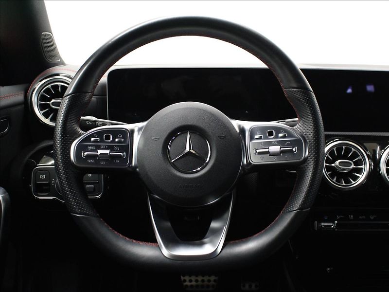 Mercedes-Benz CLA 2,0 220 7G-DCT AMG ZÁNOVNÍ - fotka 17 z 39