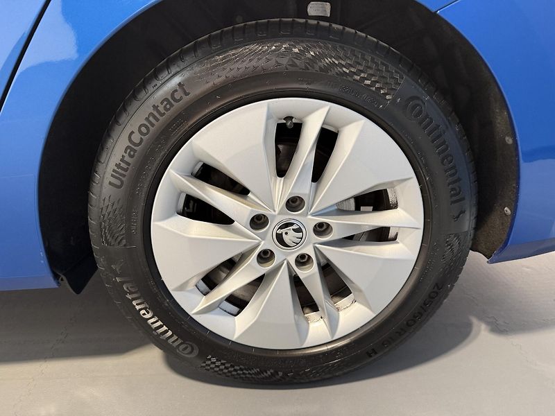 Škoda Octavia 2.0 TDI 85kW Ambition Combi - fotka 2 z 14