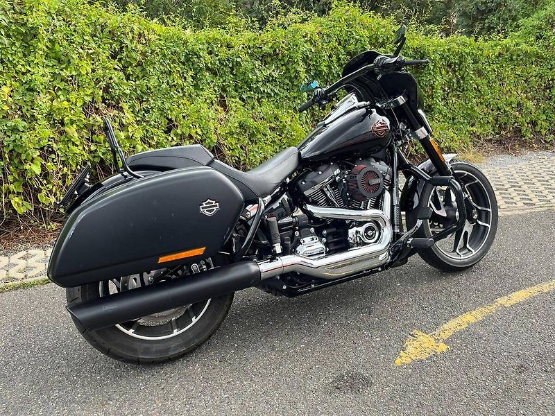 Harley-Davidson FLSB Softail Sport Glide (2018) - fotka 3 z 12